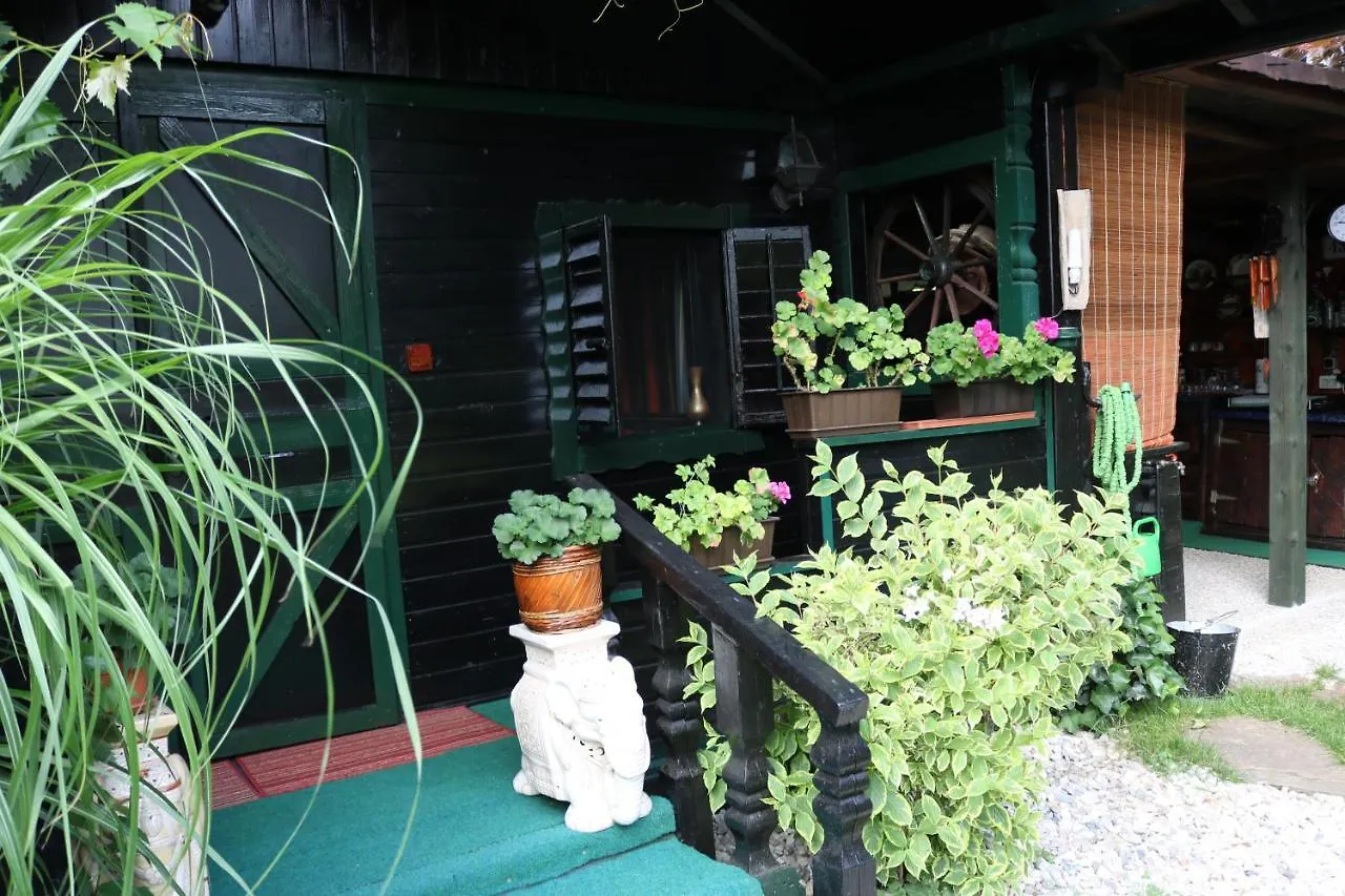 Alloggio in famiglia Frenkcottage 5 Km From The Airport- Free Transportation Šenčur